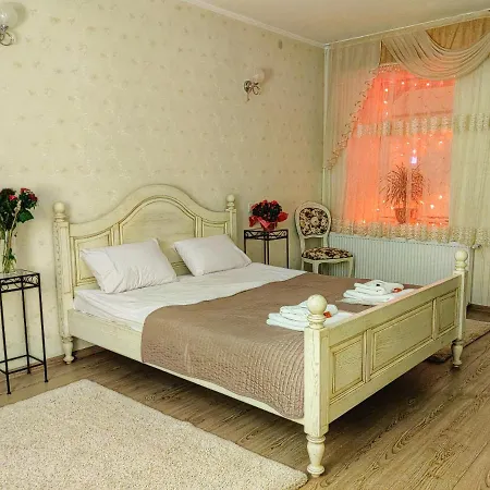 Chaplin Apartment *