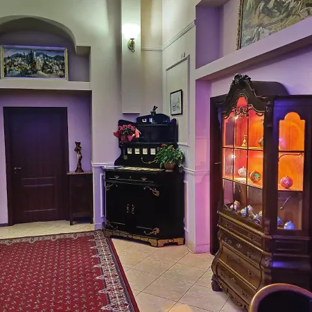 Chaplin Apartment